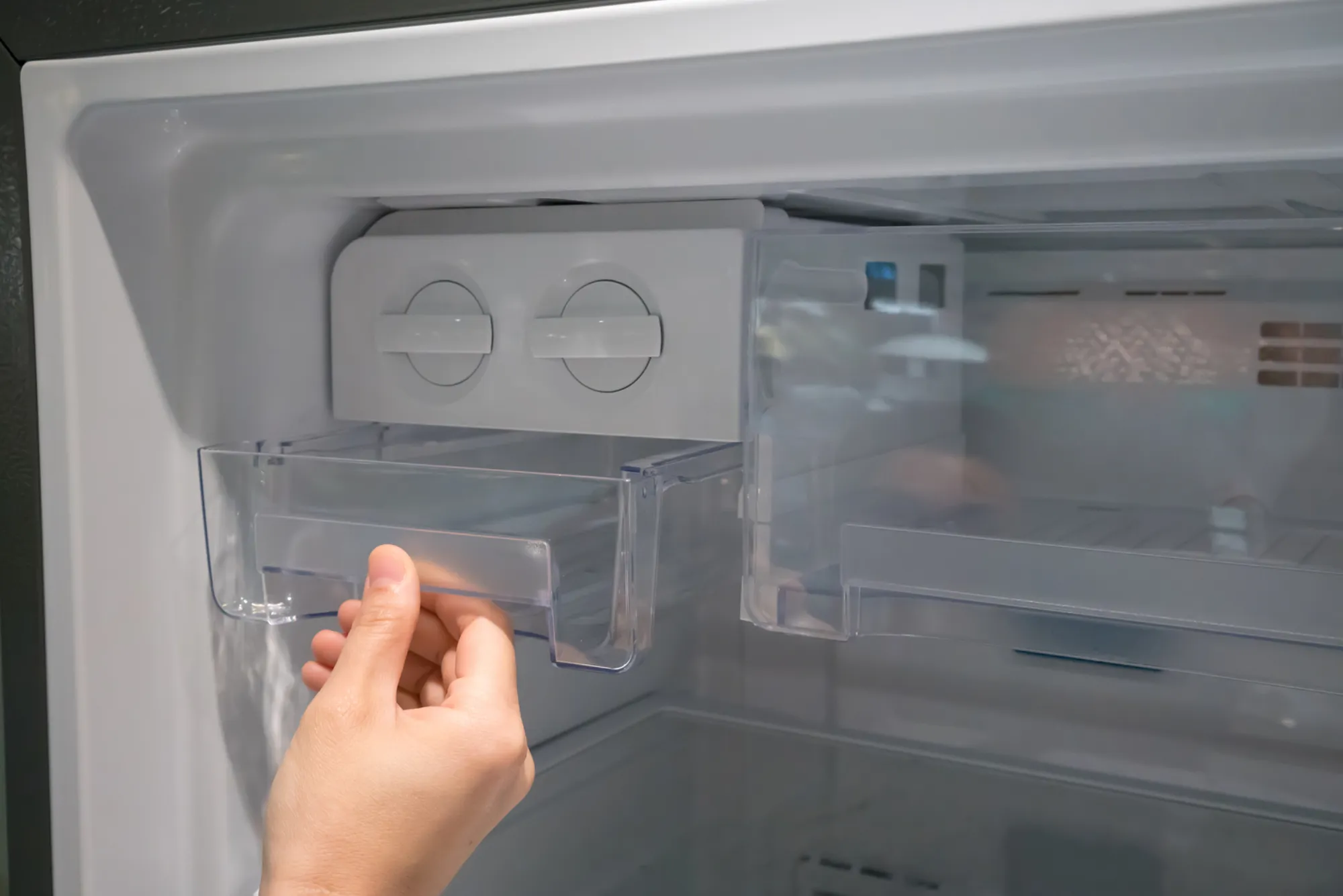 How to Troubleshoot and Repair Your Ice Maker