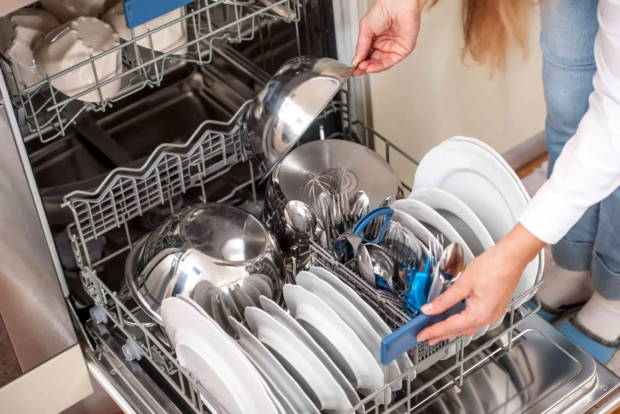 Dishwasher Doesn’t Clean Bottom Rack Dishes