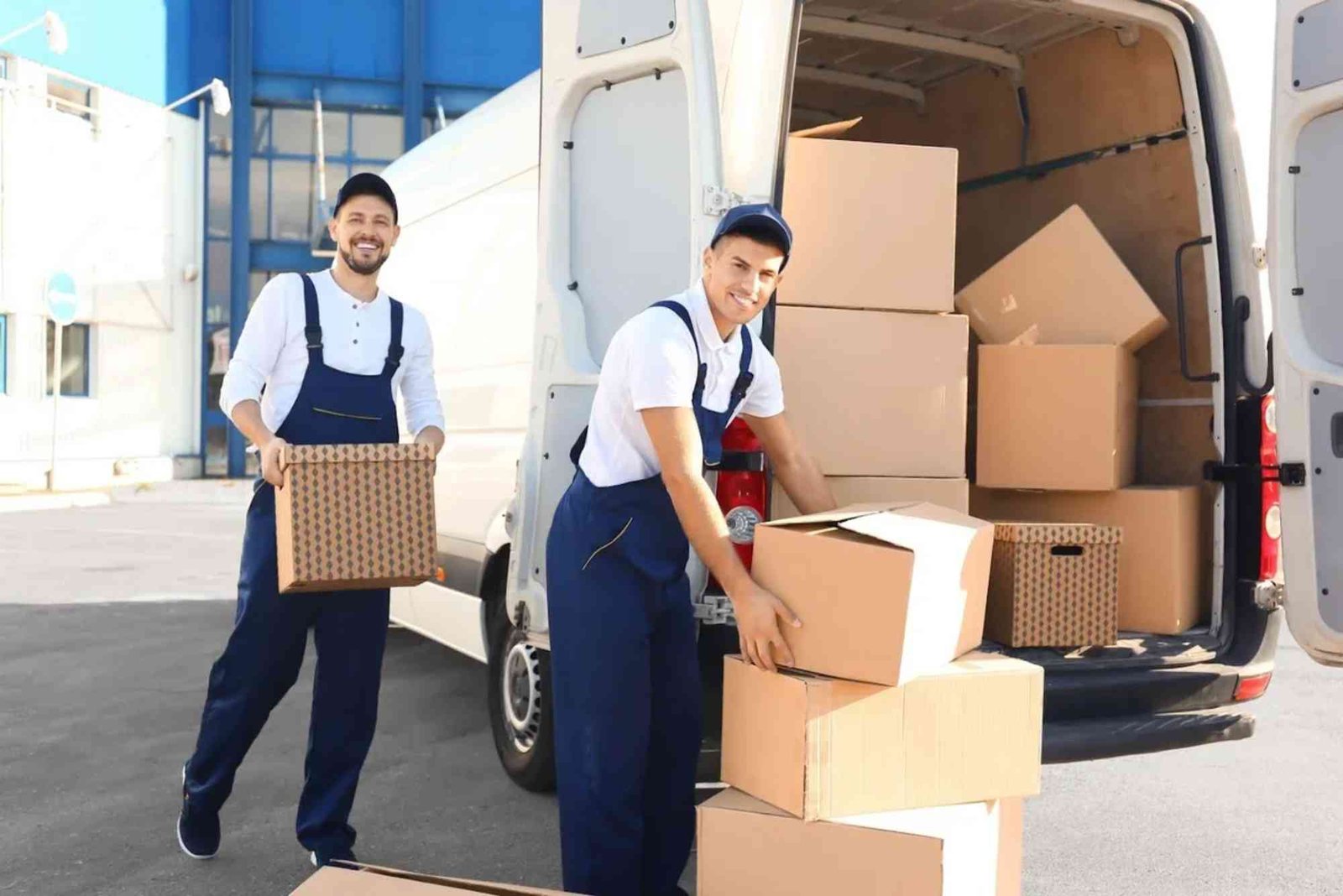 Why Hiring a Professional Moving Company in Dubai is Crucial